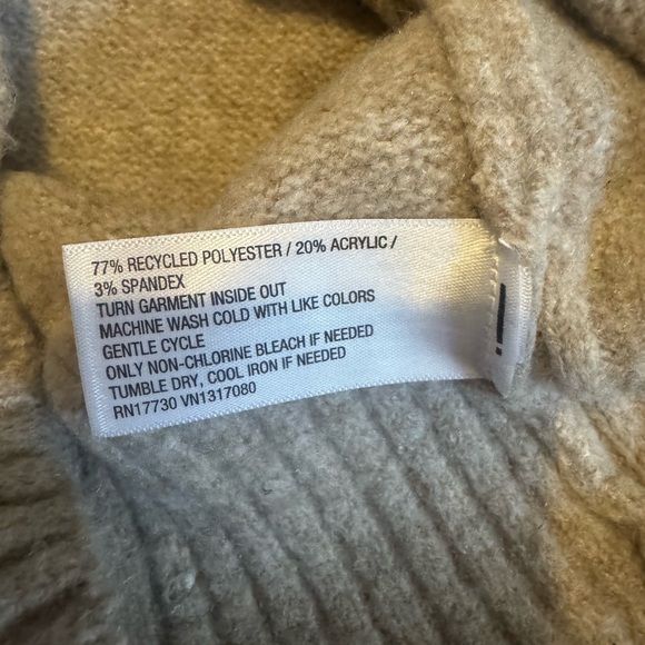 Universal Thread Beige Crew Neck Sweater - Picture 4 of 6